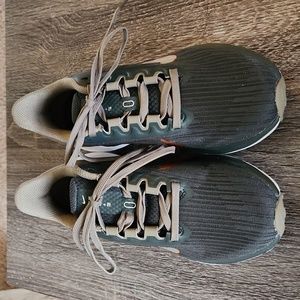 Womens / youth girls sneakers